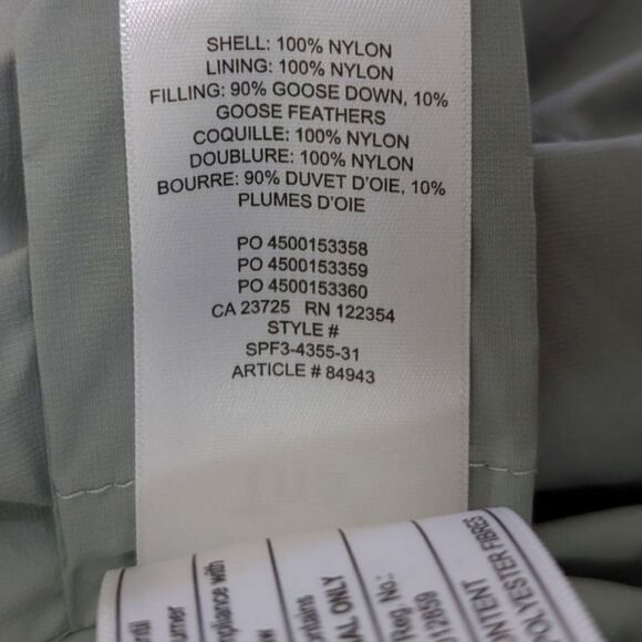 Aritzia TNA Mega Puff Vest - Light Grey/Green - Women's Size S - 700+ Fill Power - Picture 10 of 10